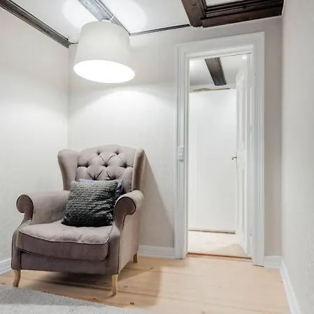 아파트 Connected Luxury In Historical Townhouse 코펜하겐