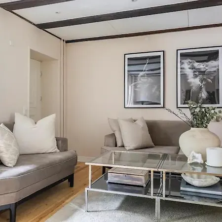 Lägenhet Connected Luxury In Historical Townhouse