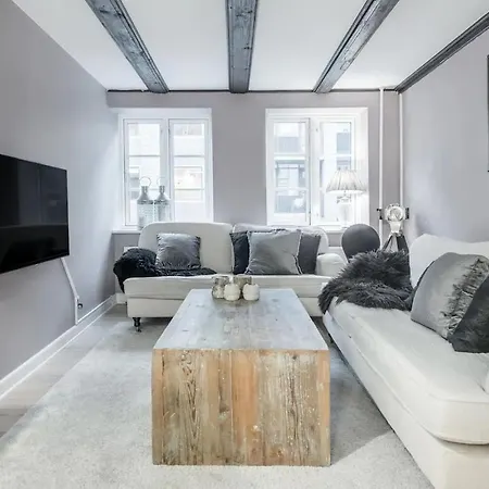 Connected Luxury In Historical Townhouse * Copenhagen