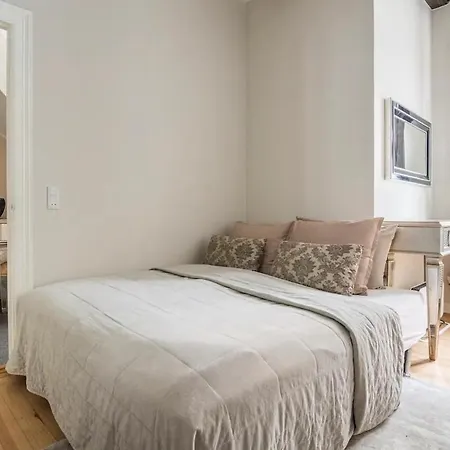 Connected Luxury In Historical Townhouse