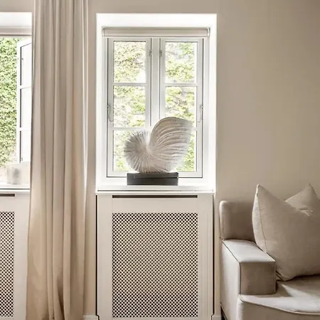 Connected Luxury In Historical Townhouse