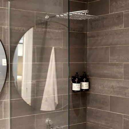 Appartement Connected Luxury In Historical Townhouse *